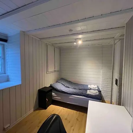 Appartement Cozy Apartement Near The Center. 5 Bedrooms *